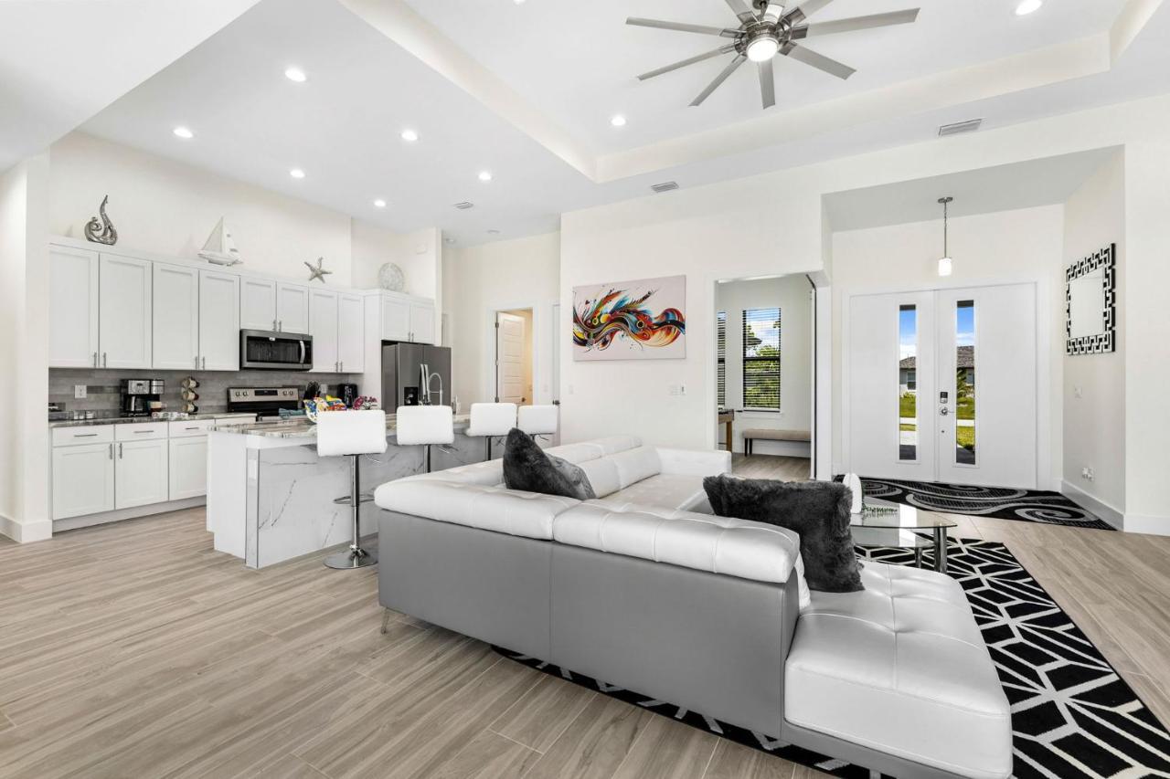 Perfect Oasis Retreat ! 2023 Luxury Built Home, Heated Pool And Games Cape Coral Zewnętrze zdjęcie