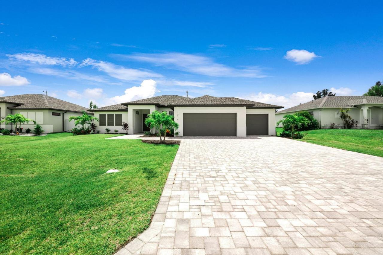 Perfect Oasis Retreat ! 2023 Luxury Built Home, Heated Pool And Games Cape Coral Zewnętrze zdjęcie