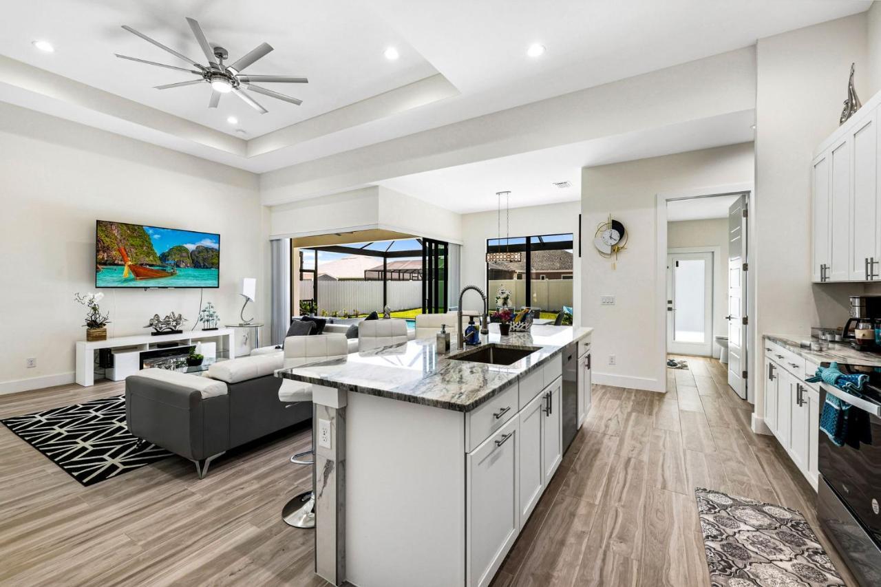 Perfect Oasis Retreat ! 2023 Luxury Built Home, Heated Pool And Games Cape Coral Zewnętrze zdjęcie